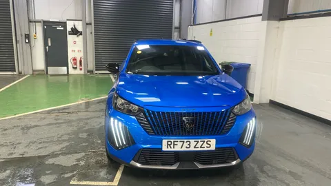 PEUGEOT 2008 1.2 PureTech 130 Allure