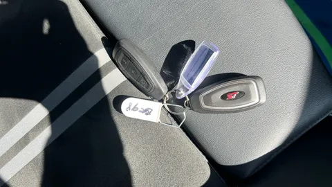 FORD PUMA 1.0 EcoBoost Hybrid mHEV ST DCT