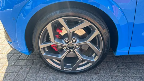 FORD PUMA 1.0 EcoBoost Hybrid mHEV ST DCT