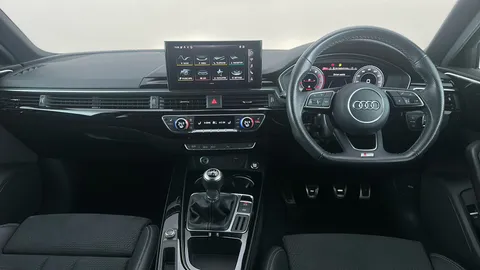 AUDI A4 35 TFSI Black Edition