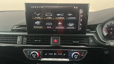 AUDI A4 35 TFSI Black Edition