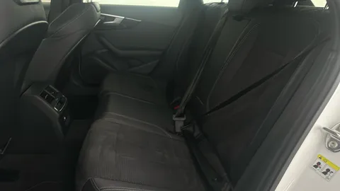 AUDI A4 35 TFSI Black Edition