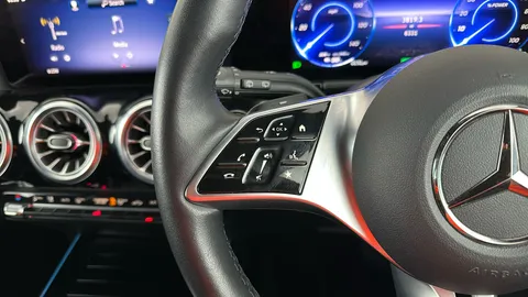 MERCEDES-BENZ EQA EQA 250+ 140kW Sport Night Ed 70.5kWh Auto