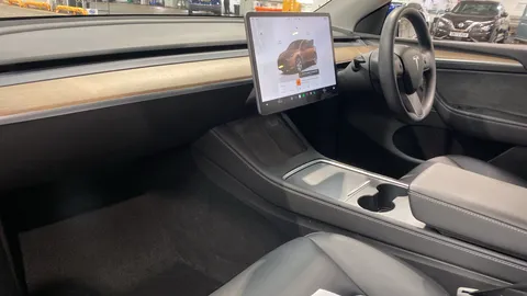 TESLA MODEL Y Long Range AWD Auto