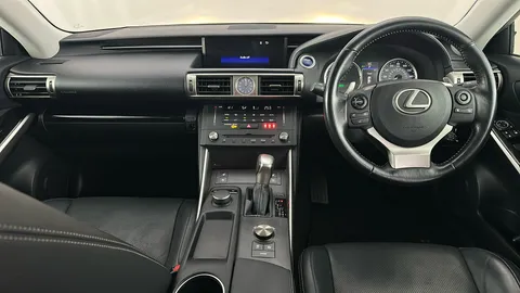 LEXUS IS 300h Advance CVT Auto