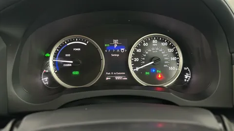 LEXUS IS 300h Advance CVT Auto