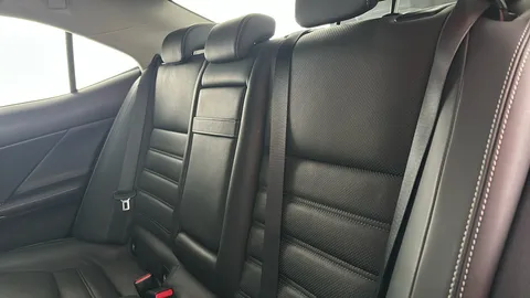 LEXUS IS 300h Advance CVT Auto