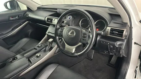 LEXUS IS 300h Advance CVT Auto