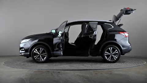 NISSAN QASHQAI 1.3 DiG-T N-Connecta