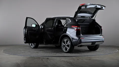 NISSAN QASHQAI 1.3 DiG-T N-Connecta