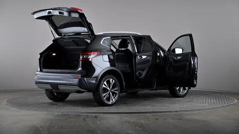 NISSAN QASHQAI 1.3 DiG-T N-Connecta