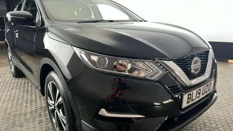 NISSAN QASHQAI 1.3 DiG-T N-Connecta