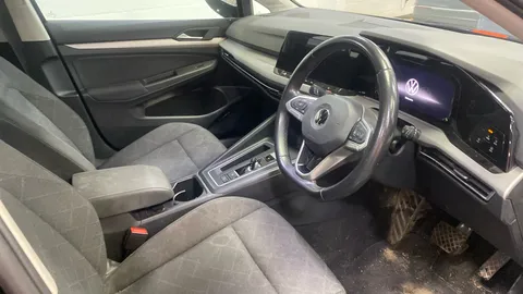 Volkswagen Golf 2.0 TDI Life 5dr DSG