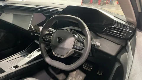 Peugeot 308 1.2 PureTech Allure Premium EAT8