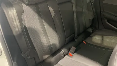 Peugeot 308 1.2 PureTech Allure Premium EAT8