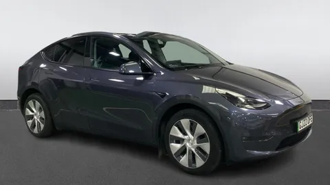 Tesla                     Model Y Long Range AWD 5dr Auto