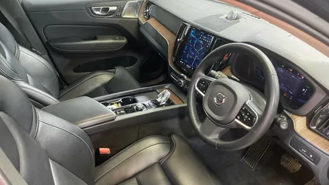 VOLVO XC60 2.0 T8 [455] RC PHEV Ultimate Dark AWD Gtron