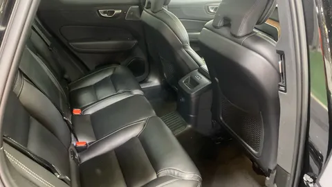 VOLVO XC60 2.0 T8 [455] RC PHEV Ultimate Dark AWD Gtron