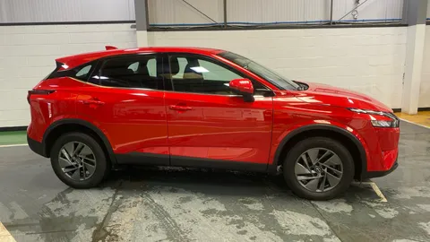 NISSAN QASHQAI 1.3 DiG-T MH Acenta Premium