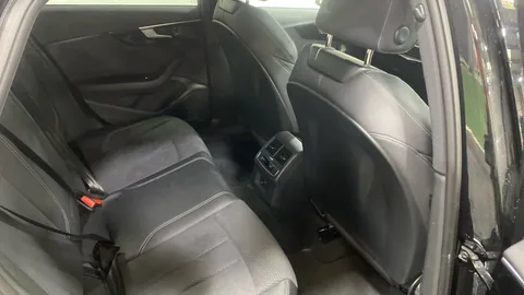 Audi A4 35 TFSI Black Edition S Tronic