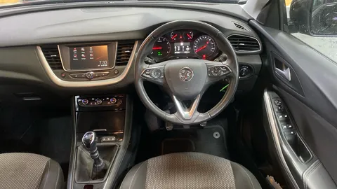 Vauxhall Grandland X 1.2 Turbo SE Premium 5dr