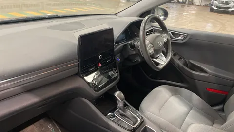 Hyundai Ioniq 1.6 GDi Hybrid Premium 5dr DCT