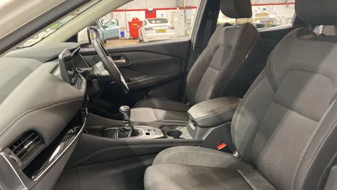 Nissan Qashqai 1.3 DiG-T MH 158 N-Connecta