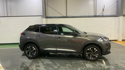 PEUGEOT 2008 1.2 PureTech 130 GT EAT8