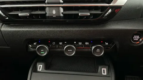 CITROEN C4 100kW Shine Plus 50kWh Auto