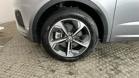 JAGUAR E-PACE 1.5 P300e R-Dynamic SE Black Auto