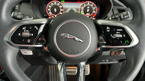 JAGUAR E-PACE 1.5 P300e R-Dynamic SE Black Auto