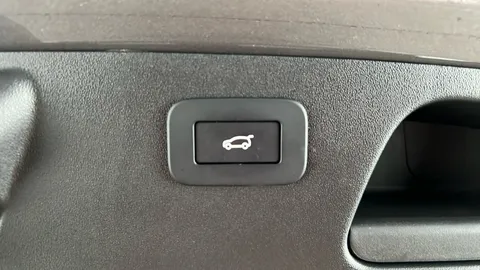 JAGUAR E-PACE 1.5 P300e R-Dynamic SE Black Auto