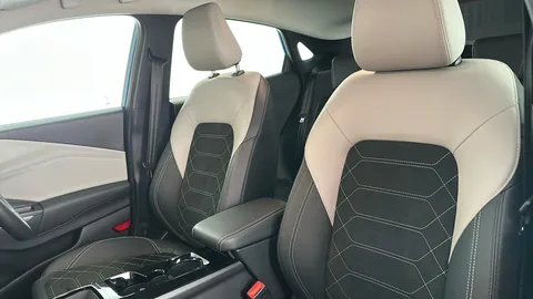 FORD PUMA 123kW Premium 43kWh Auto