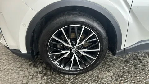 TOYOTA C-HR 2.0 Hybrid Excel CVT