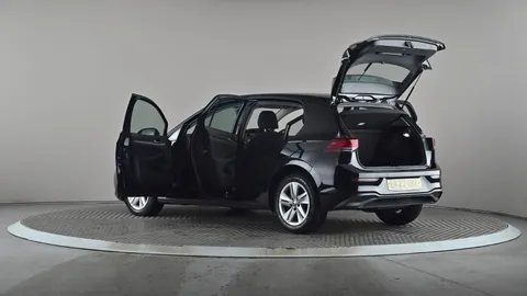 VOLKSWAGEN GOLF 2.0 TDI Life DSG