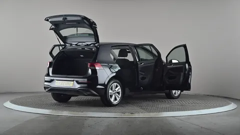 VOLKSWAGEN GOLF 2.0 TDI Life DSG