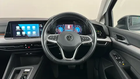 VOLKSWAGEN GOLF 2.0 TDI Life DSG