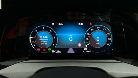 VOLKSWAGEN GOLF 2.0 TDI Life DSG