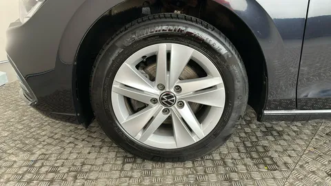 VOLKSWAGEN GOLF 2.0 TDI Life DSG