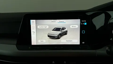 VOLKSWAGEN GOLF 2.0 TDI Life DSG