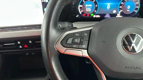 VOLKSWAGEN GOLF 2.0 TDI Life DSG