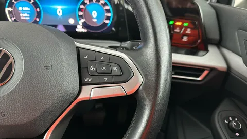 VOLKSWAGEN GOLF 2.0 TDI Life DSG