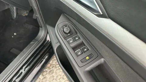 VOLKSWAGEN GOLF 2.0 TDI Life DSG