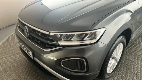 VOLKSWAGEN T-ROC 1.5 TSI Life
