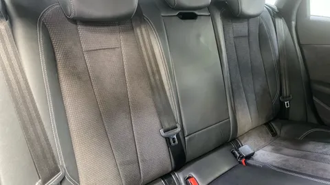 AUDI A4 40 TFSI S Line S Tronic