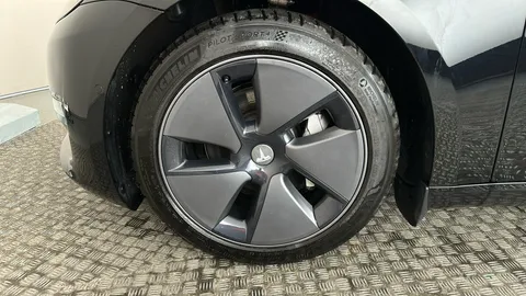 TESLA MODEL 3 Long Range AWD Auto