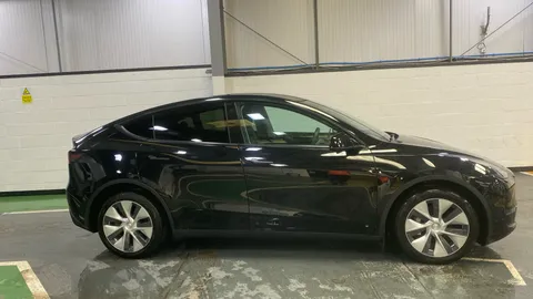 TESLA MODEL Y Long Range AWD Auto