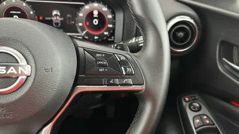 NISSAN JUKE 1.0 DiG-T N-Connecta DCT