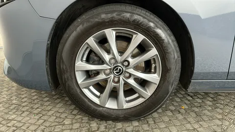 MAZDA 3 2.0 e-Skyactiv G MHEV SE-L Lux