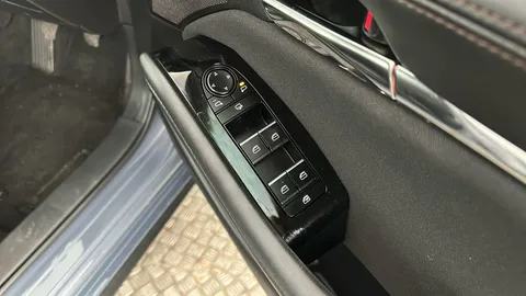 MAZDA 3 2.0 e-Skyactiv G MHEV SE-L Lux